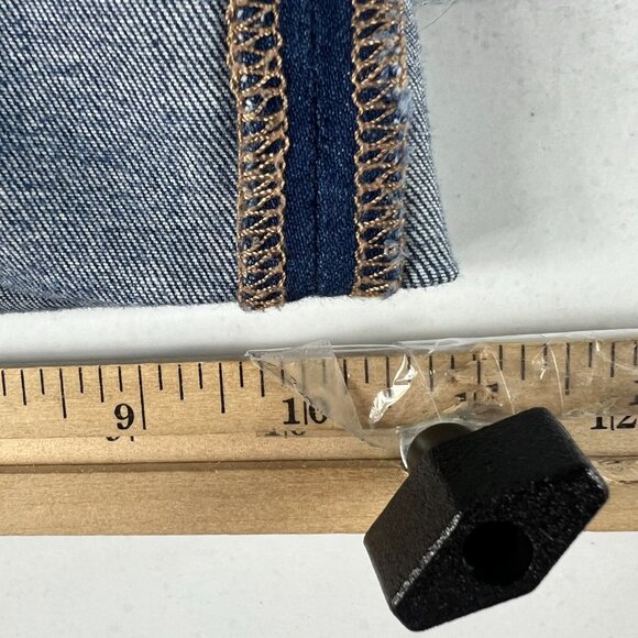 American Eagle Short Women 26* Curvy Hi Rise Shortie Blue Distressed Denim Tag 6 - Picture 12 of 16